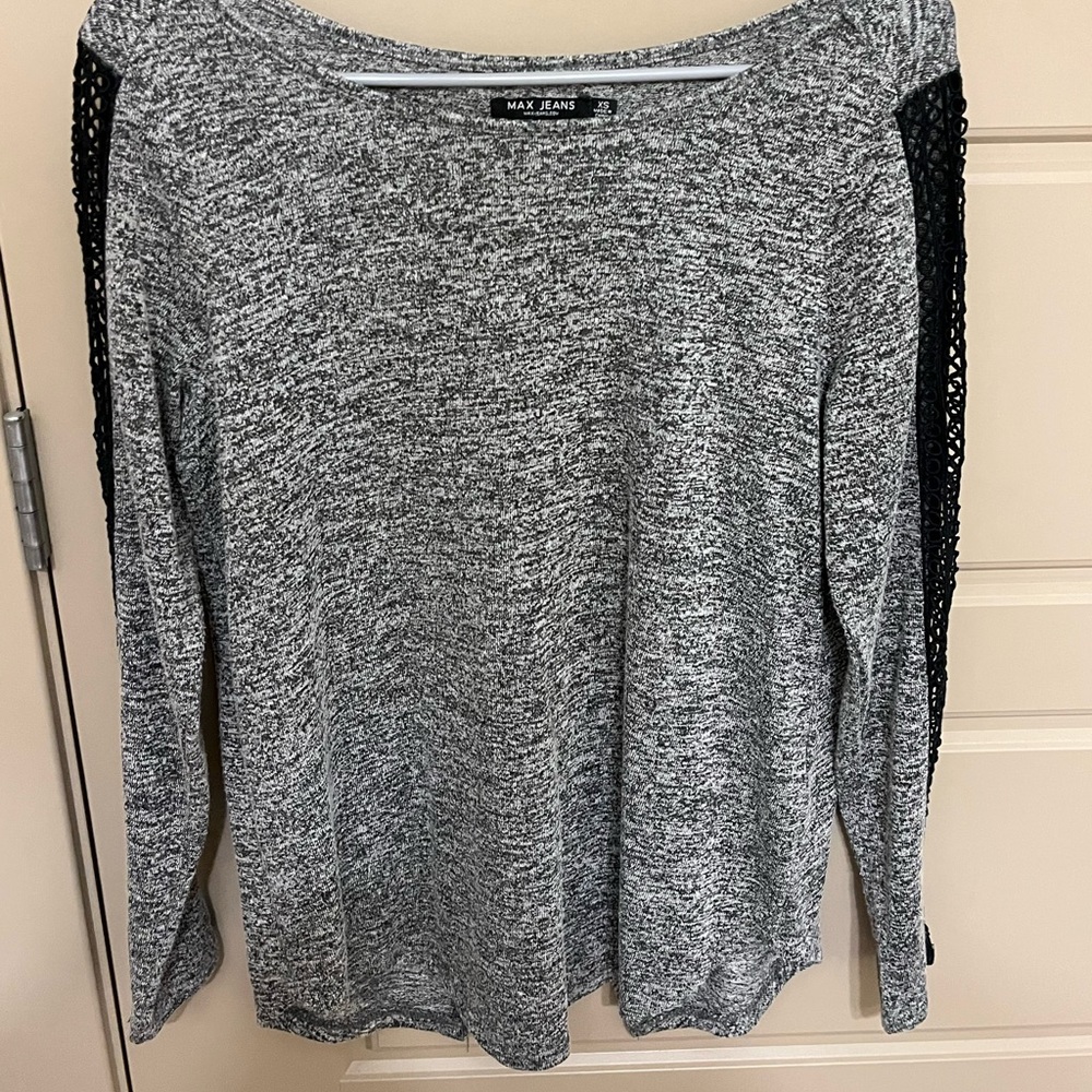 Max Jeans- Long Sleeve- Sleeve detail- Cross back- Great condition